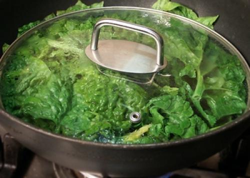 Существуют ли противопоказания к употреблению шпината для похудения.